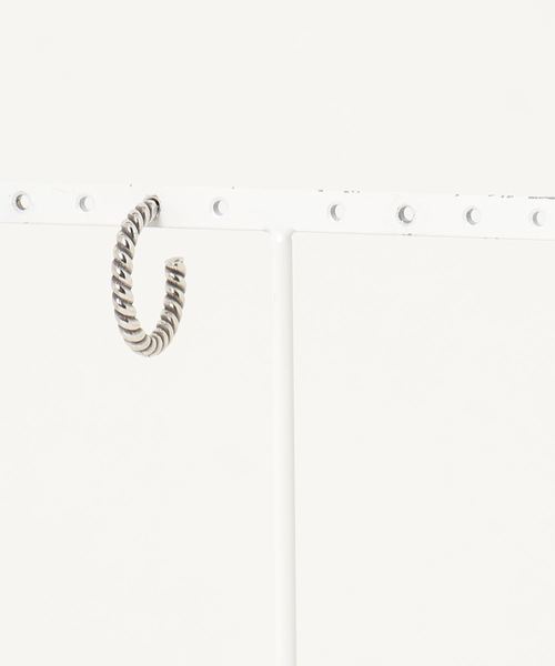 SunKu(サンク)の「WEB限定 SUNKU/サンク LARGE HOOP PIEACE/ラージ フープ ピアス/片耳用(ピアス(片耳用)・メンズ・ホワイト/オフホワイト/シルバー・ONE SIZE)」の2枚目の写真
