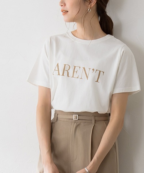 Pierrot(ピエロ)の「AREN`TロゴTシャツ(Tシャツ/カットソー・レディース・オフホワイト/ホワイト×レッド/ベージュ/チャコールグレー/ホワイト系その他/ホワイト系その他2/ホワイト系その他4/ホワイト系その他3・M/L)」の4枚目の写真