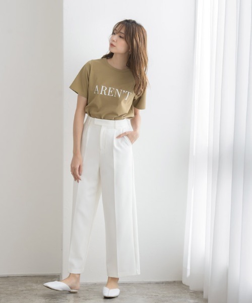 Pierrot(ピエロ)の「AREN`TロゴTシャツ(Tシャツ/カットソー・レディース・オフホワイト/ホワイト×レッド/ベージュ/チャコールグレー/ホワイト系その他/ホワイト系その他2/ホワイト系その他4/ホワイト系その他3・M/L)」の9枚目の写真