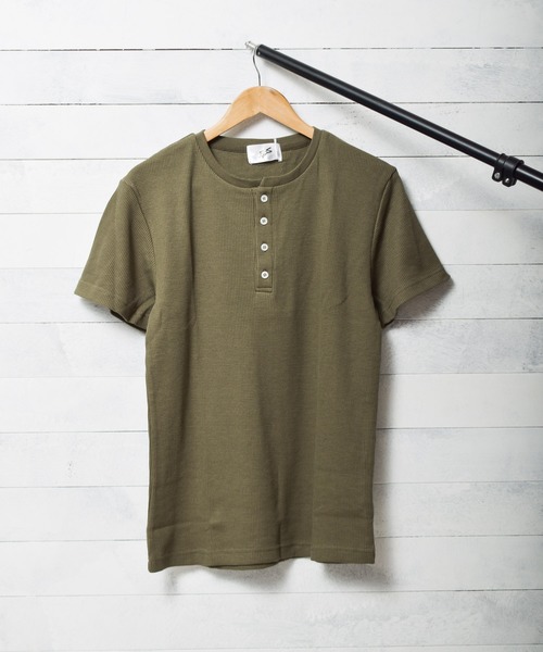 B.I.D.(ビーアイディー)の「サーマル半袖ヘンリーネックTシャツ(Tシャツ/カットソー・レディース・ホワイト/ネイビー/グレー/カーキ/サックスブルー/ピンク/ブラック・MEDIUM/LARGE/X-LARGE)」の4枚目の写真