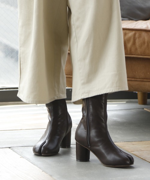 VIVIAN（ヴィヴィアン）の「足袋デザインミドルブーツ　タビブーツ（ブーツ・レディース・ブラック/ダークブラウン/アイボリー/シルバー・S/M/L/LL）」の16枚目の写真