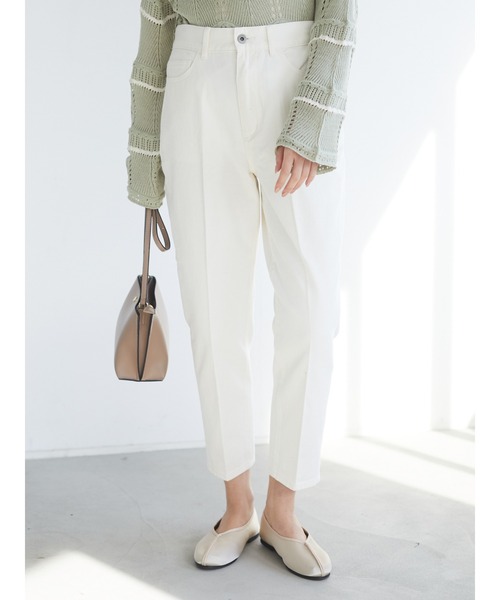 Green　Parks（グリーンパークス）の「センタープレスデニムパンツ＊★（デニムパンツ・レディース・オフホワイト/ワンウォッシュ・MEDIUM/LARGE）」の2枚目の写真