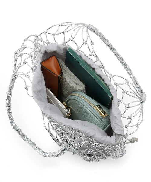 grove（グローブ）の「◆フィルムメッシュ巾着付きトート（トートバッグ・レディース・ブラック/シルバー/ガンメタ・00）」の4枚目の写真