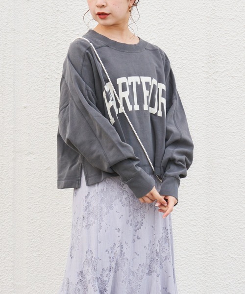 Chico（チコ）の「ショート丈デカロゴスウェット（スウェット・レディース・チャコールグレー/ライトグレー/アイボリー/レッド・FREE）」の18枚目の写真