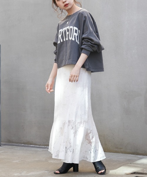 Chico（チコ）の「ショート丈デカロゴスウェット（スウェット・レディース・チャコールグレー/ライトグレー/アイボリー/レッド・FREE）」の14枚目の写真