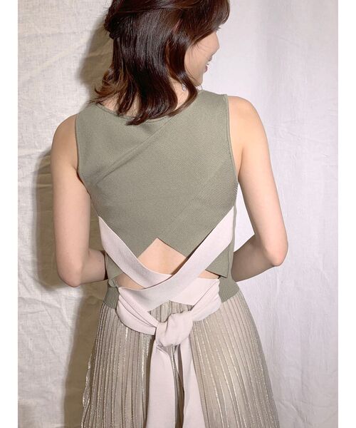 MERCURYDUO(マーキュリーデュオ)の「バックカシュクールリボンニット(ニット/セーター・レディース・ブラック/オフホワイト/カーキ/ピンク・FREE)」の6枚目の写真