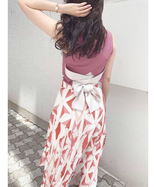 MERCURYDUO(マーキュリーデュオ)の「バックカシュクールリボンニット(ニット/セーター・レディース・ブラック/オフホワイト/カーキ/ピンク・FREE)」の16枚目の写真