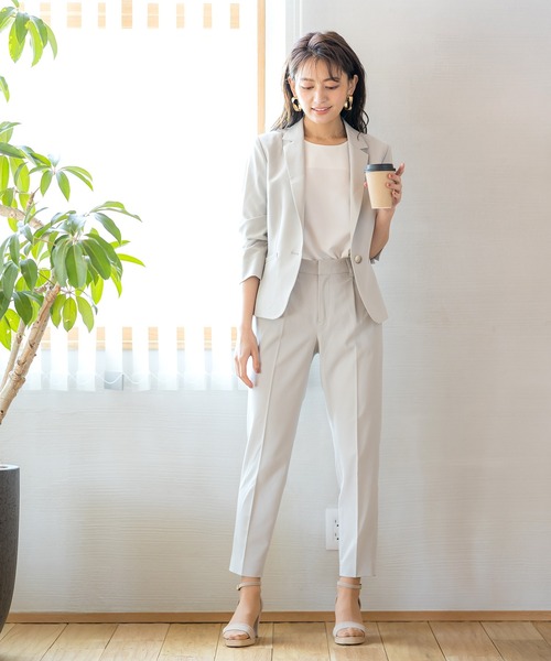 WHITE JOOLA（ホワイトジョーラ）の「【洗濯機で洗える】抗菌ストレッチ・多機能テーパードパンツ（その他パンツ・レディース・ブラック/グレー/グレイッシュベージュ・61/64/67/70）」の11枚目の写真