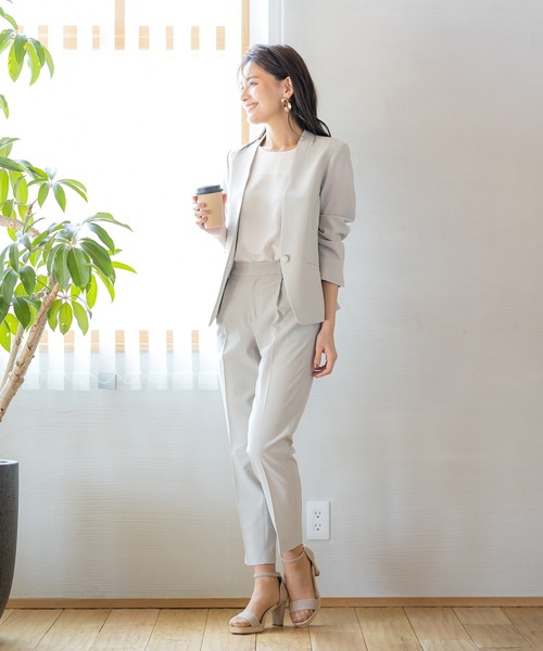 WHITE JOOLA（ホワイトジョーラ）の「【洗濯機で洗える】抗菌ストレッチ・多機能テーパードパンツ（その他パンツ・レディース・ブラック/グレー/グレイッシュベージュ・61/64/67/70）」の5枚目の写真