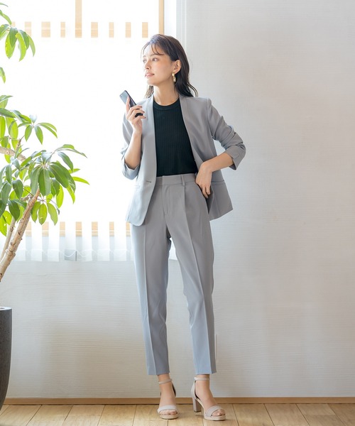 WHITE JOOLA（ホワイトジョーラ）の「【洗濯機で洗える】抗菌ストレッチ・多機能テーパードパンツ（その他パンツ・レディース・ブラック/グレー/グレイッシュベージュ・61/64/67/70）」の19枚目の写真