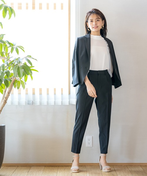 WHITE JOOLA（ホワイトジョーラ）の「【洗濯機で洗える】抗菌ストレッチ・多機能テーパードパンツ（その他パンツ・レディース・ブラック/グレー/グレイッシュベージュ・61/64/67/70）」の13枚目の写真