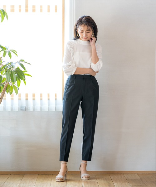 WHITE JOOLA（ホワイトジョーラ）の「【洗濯機で洗える】抗菌ストレッチ・多機能テーパードパンツ（その他パンツ・レディース・ブラック/グレー/グレイッシュベージュ・61/64/67/70）」の7枚目の写真