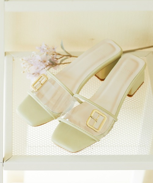 flune(フリューン)の「スクエアトゥバックルPVCミュール(サンダル・レディース・ホワイト/ベージュ/ミント・LL/3L/S/M/L/XS)」の1枚目の写真