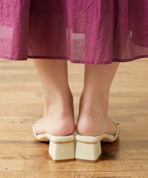 flune(フリューン)の「スクエアトゥバックルPVCミュール(サンダル・レディース・ホワイト/ベージュ/ミント・LL/3L/S/M/L/XS)」の22枚目の写真