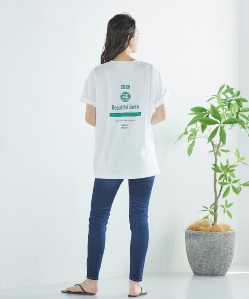 LIPSTAR（リップスター）の「オーバーサイズサイドスリットロゴ半袖Tシャツ（Tシャツ/カットソー・レディース・オフホワイト/イエロー/ベージュ・M）」の13枚目の写真