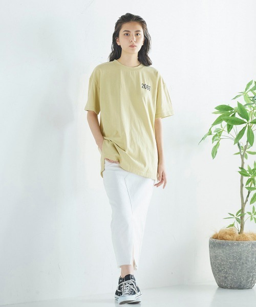 LIPSTAR（リップスター）の「オーバーサイズサイドスリットロゴ半袖Tシャツ（Tシャツ/カットソー・レディース・オフホワイト/イエロー/ベージュ・M）」の15枚目の写真