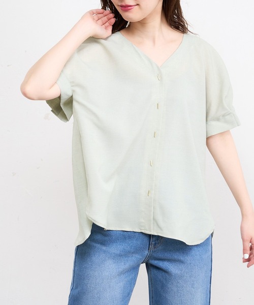 natural couture(ナチュラルクチュール)の「バー釦袖タックブラウス(シャツ/ブラウス・レディース・ブラック/サックスブルー/ミント/モカ/ストライプ/ライトベージュ・FREE)」の1枚目の写真