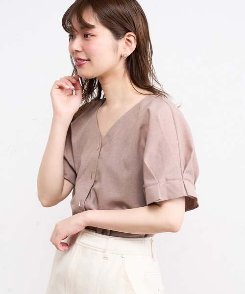 natural couture(ナチュラルクチュール)の「バー釦袖タックブラウス(シャツ/ブラウス・レディース・ブラック/サックスブルー/ミント/モカ/ストライプ/ライトベージュ・FREE)」の15枚目の写真
