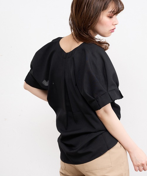 natural couture(ナチュラルクチュール)の「バー釦袖タックブラウス(シャツ/ブラウス・レディース・ブラック/サックスブルー/ミント/モカ/ストライプ/ライトベージュ・FREE)」の11枚目の写真