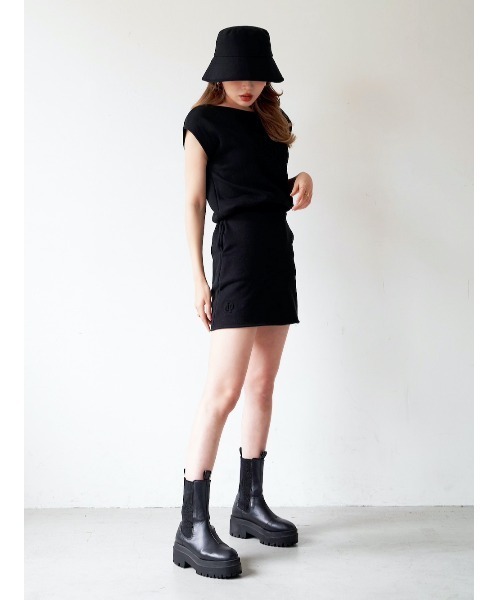 Darich(ダーリッチ)の「エンボスポイントスウェットトップス(スウェット・レディース・ピンク/ブラック/グレー/アイボリー・FREE)」の11枚目の写真