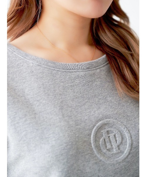 Darich(ダーリッチ)の「エンボスポイントスウェットトップス(スウェット・レディース・ピンク/ブラック/グレー/アイボリー・FREE)」の18枚目の写真