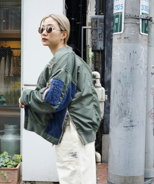 AVIREX(アヴィレックス)の「タイプブルー コンビネーション MA-1/ TYPE BLUE COMBINATION MA-1(MA-1・レディース・ブラック/セージグリーン・FREE)」の5枚目の写真