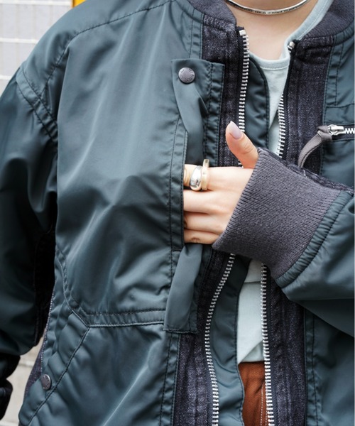 AVIREX(アヴィレックス)の「タイプブルー コンビネーション MA-1/ TYPE BLUE COMBINATION MA-1(MA-1・レディース・ブラック/セージグリーン・FREE)」の16枚目の写真