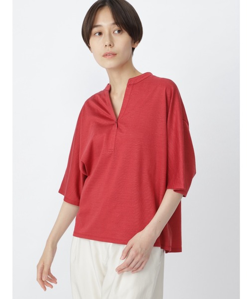 human woman(ヒューマンウーマン)の「ラミープレーティング天竺カットソートップス(Tシャツ/カットソー・レディース・グレー/グリーン/レッド・MEDIUM)」の1枚目の写真
