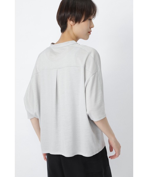 human woman(ヒューマンウーマン)の「ラミープレーティング天竺カットソートップス(Tシャツ/カットソー・レディース・グレー/グリーン/レッド・MEDIUM)」の14枚目の写真