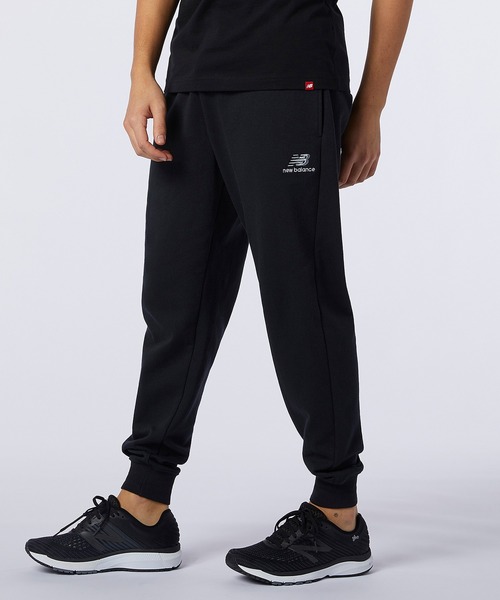 NEW BALANCE（ニューバランス）の「NB Essentials 刺しゅうロゴ