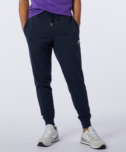 NEW BALANCE（ニューバランス）の「NB Essentials 刺しゅうロゴ