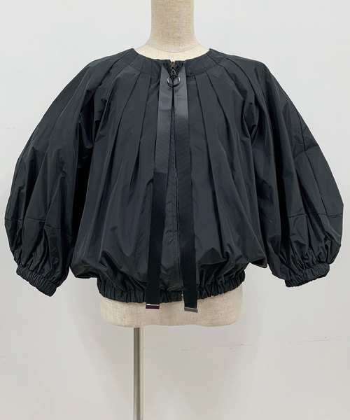 LUGIVA（ルギヴァ）の「形状記憶タフタ タックブルゾン（ブルゾン・レディース・チャコールグレー/ブラック/ベージュ・M）」の14枚目の写真