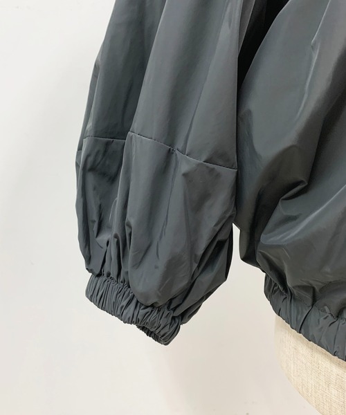 LUGIVA（ルギヴァ）の「形状記憶タフタ タックブルゾン（ブルゾン・レディース・チャコールグレー/ブラック/ベージュ・M）」の20枚目の写真