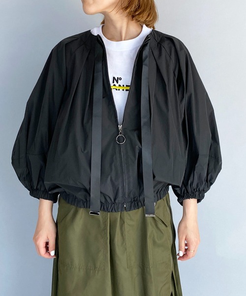 LUGIVA（ルギヴァ）の「形状記憶タフタ タックブルゾン（ブルゾン・レディース・チャコールグレー/ブラック/ベージュ・M）」の21枚目の写真