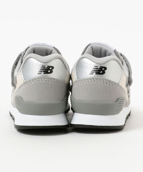 NEW BALANCE(ニューバランス)の「NEW BALANCE / YV996(17~24cm)(スニーカー・キッズ・ネイビー/ブラック/グレー・18/20.5/19/23/18.5/22.5/17.5/19.5/24/22/20/21.5/21/23.5/17)」の20枚目の写真