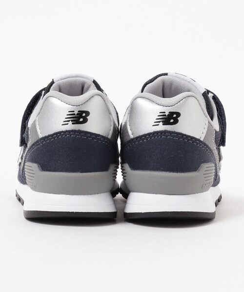 NEW BALANCE(ニューバランス)の「NEW BALANCE / YV996(17~24cm)キッズ 遊び 外遊び ニューバランス スニーカー(スニーカー・キッズ・ネイビー/ブラック/グレー・18/20.5/19/23/18.5/22.5/17.5/19.5/24/22/20/21.5/21/23.5/17)」の17枚目の写真