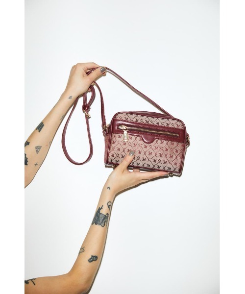 MOUSSY（マウジー）の「EA MONOGRAM SHOULDER バッグ（ショルダーバッグ・レディース・ブラウン/ベージュ/ボルドー・FREE）」の11枚目の写真