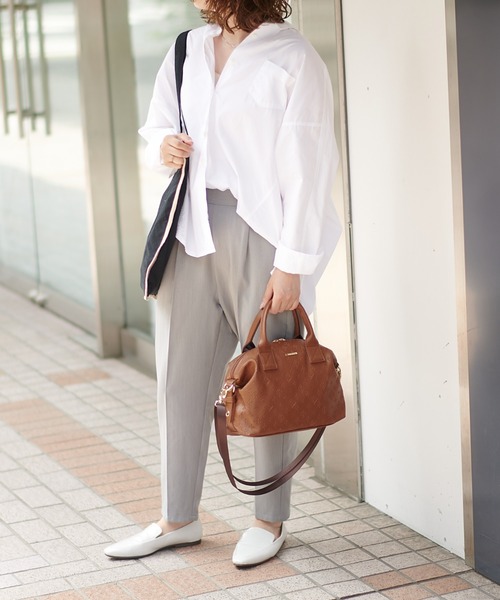 Daily russet(デイリー ラシット)の「フェイクレザー型押し2wayボストンバッグ(S)(ボストンバッグ・レディース・アイボリー/ブラック/ブラウン/グレイッシュベージュ/シルバー・FREE)」の18枚目の写真