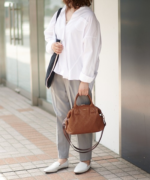 Daily russet(デイリー ラシット)の「フェイクレザー型押し2wayボストンバッグ(S)(ボストンバッグ・レディース・アイボリー/ブラック/ブラウン/グレイッシュベージュ/シルバー・FREE)」の20枚目の写真