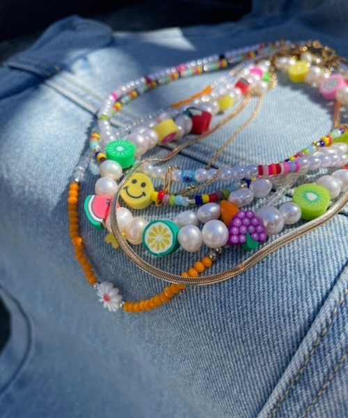 FIG&VIPER（フィグアンドバイパー）の「モチーフビーズネックレス（ネックレス・レディース・マルチ・FREE）」の2枚目の写真