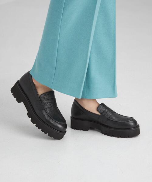 green label relaxing（グリーンレーベルリラクシング）の「＜PASCUCCI(パスクッチ)＞ ローファー（ローファー・レディース・ホワイト/ブラック・37/38/36）」の10枚目の写真