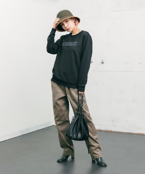 Guess(ゲス)の「GUESS/ゲス MENS S L/SLV SWEATSHIRT クルーネックスウェット フロントロゴ(スウェット・メンズ・アイボリー/ブラック/カーキ・XL/M/L)」の6枚目の写真