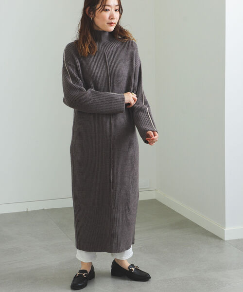 BEAMS HEART（ビームスハート）の「BEAMS HEART / パイピング ニットワンピース（ワンピース・レディース・チャコールグレー/ベージュ・FREE）」の3枚目の写真