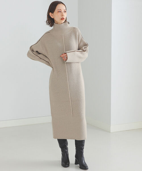 BEAMS HEART（ビームスハート）の「BEAMS HEART / パイピング ニットワンピース（ワンピース・レディース・チャコールグレー/ベージュ・FREE）」の5枚目の写真