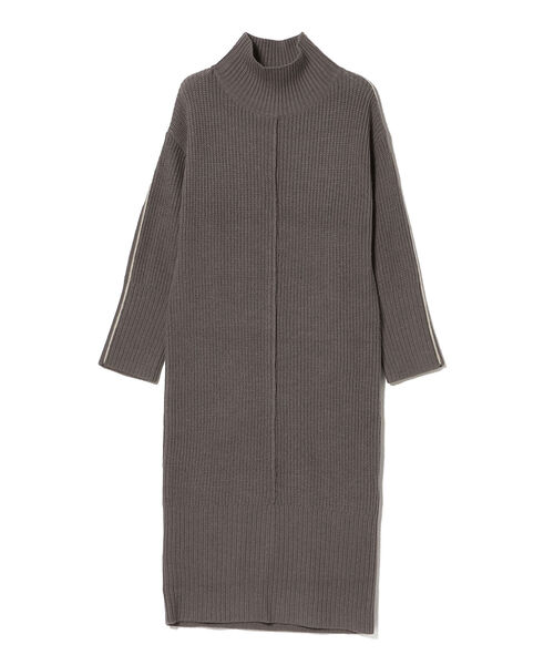 BEAMS HEART（ビームスハート）の「BEAMS HEART / パイピング ニットワンピース（ワンピース・レディース・チャコールグレー/ベージュ・FREE）」の16枚目の写真