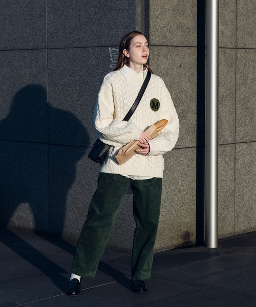 MUHET（ミュエータ）の「サガラ刺繍ロゴケーブルハイネックニット（ニット/セーター・レディース・オフホワイト/マスタード・SMALL/MEDIUM/LARGE）」の7枚目の写真