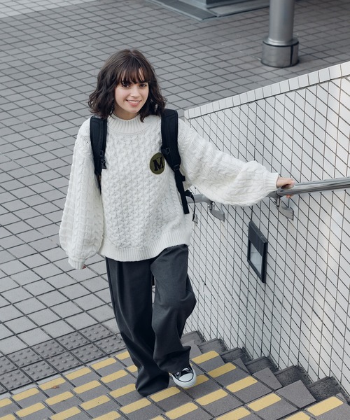 MUHET（ミュエータ）の「サガラ刺繍ロゴケーブルハイネックニット（ニット/セーター・レディース・オフホワイト/マスタード・SMALL/MEDIUM/LARGE）」の12枚目の写真