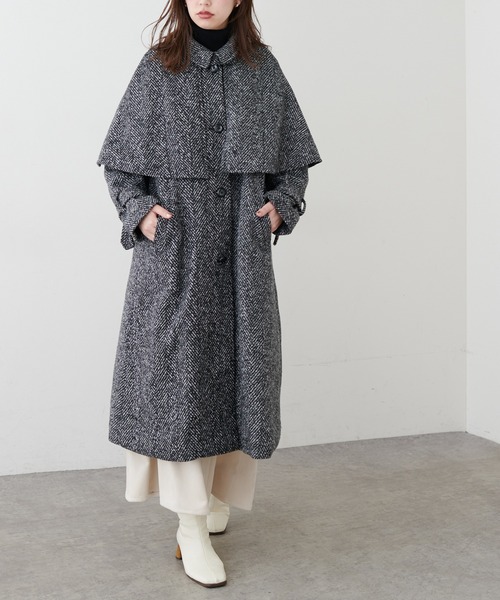 natural couture(ナチュラルクチュール)の「羽織るだけでトレンド顔!ケープ付きステンカラーコート(ステンカラーコート・レディース・その他1/ミント/アイボリー/グレー/ブラック・FREE)」の7枚目の写真