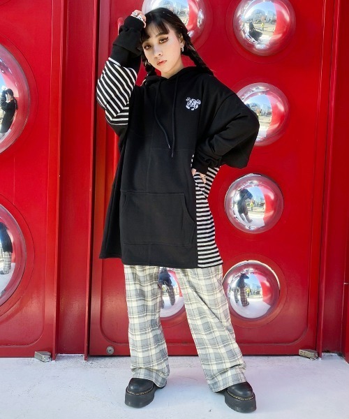 Candy Stripper（キャンディストリッパー）の「CANDY PATCHED BORDER HOODIE（パーカー・レディース・ブラック/ブラウン/グリーン・2）」の19枚目の写真