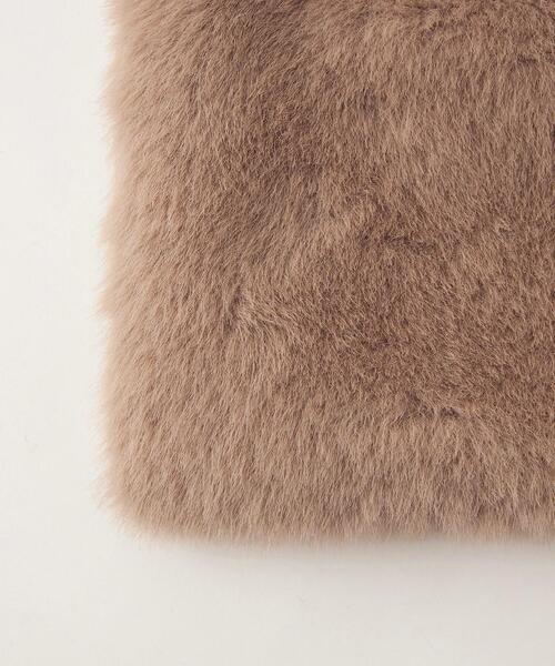 closet story（クローゼットストーリー）の「＜closet story（クローゼットストーリー）＞ナカワタ フェイクファー マフラー（マフラー・レディース・ライトブルー/ブラック/ライトピンク・FREE）」の5枚目の写真